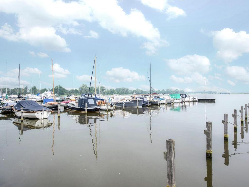 Modern Houseboat With Air Conditioning Located In Marina Uitgeest Luaran gambar