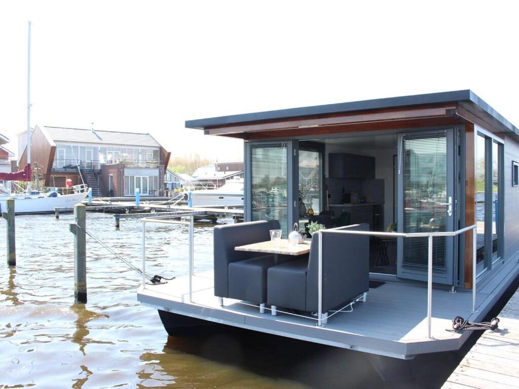 Modern Houseboat With Air Conditioning Located In Marina Uitgeest Luaran gambar