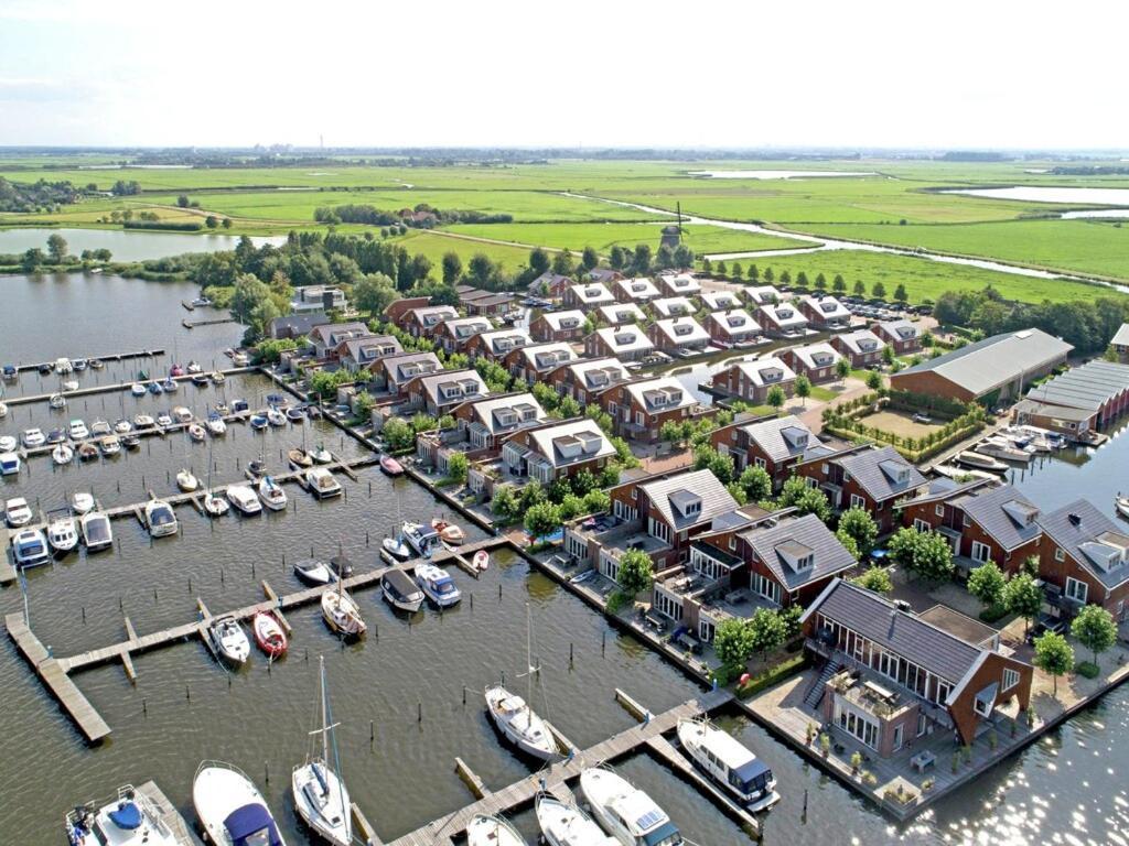 Modern Houseboat With Air Conditioning Located In Marina Uitgeest Luaran gambar
