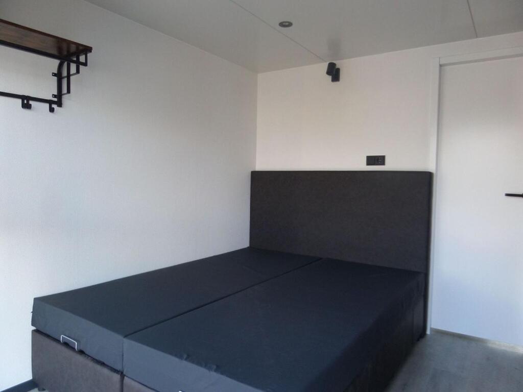 Modern Houseboat With Air Conditioning Located In Marina Uitgeest Luaran gambar